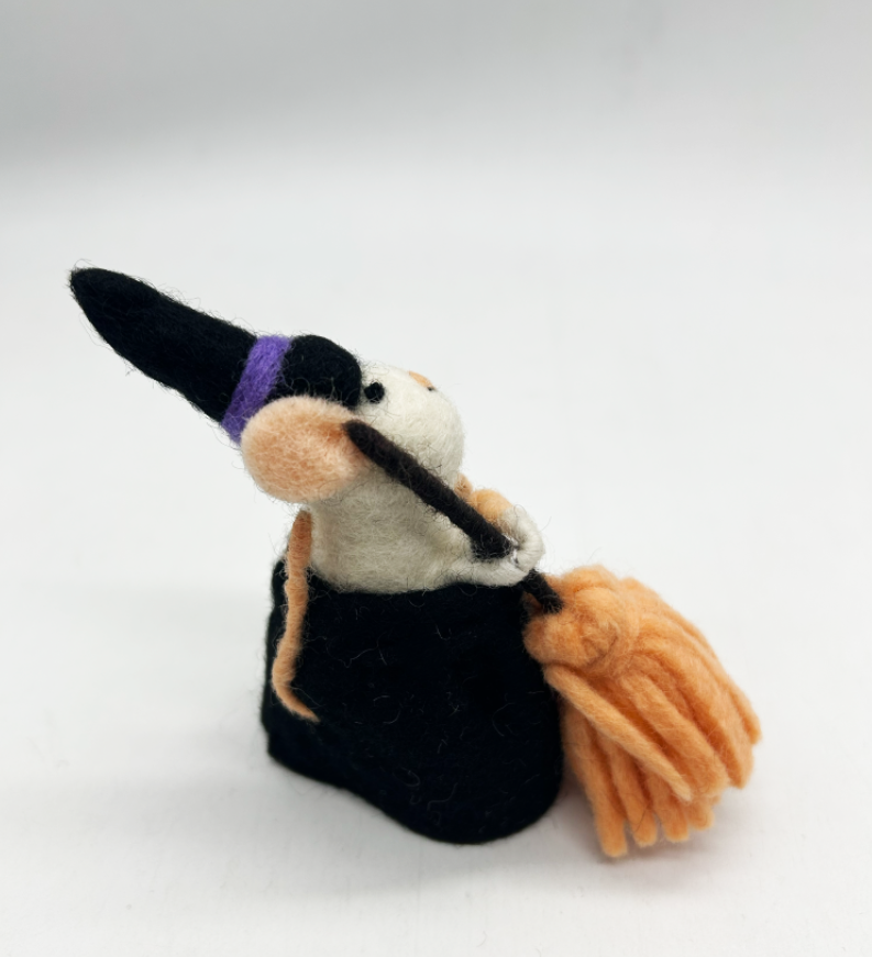 Handmade Needle Felted Witch Mouse Figurine – Spooky Halloween Decor